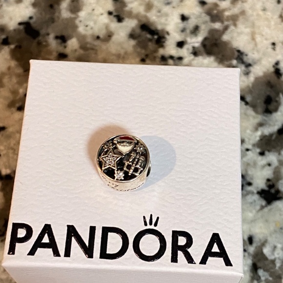 Pandora Santa & Star Charm - Picture 2 of 5